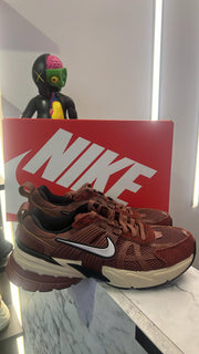 W Nike V2K Red/Sepia FN6703-201