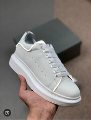 Alexander McQueen Gris reflectivos